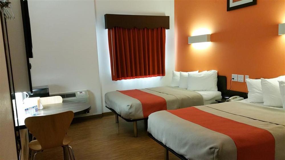 Motel 6-Eagle Pass, Tx - Lakeside الغرفة الصورة