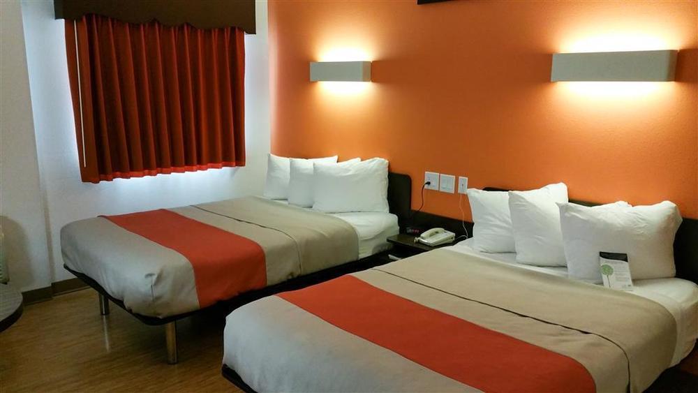 Motel 6-Eagle Pass, Tx - Lakeside الغرفة الصورة