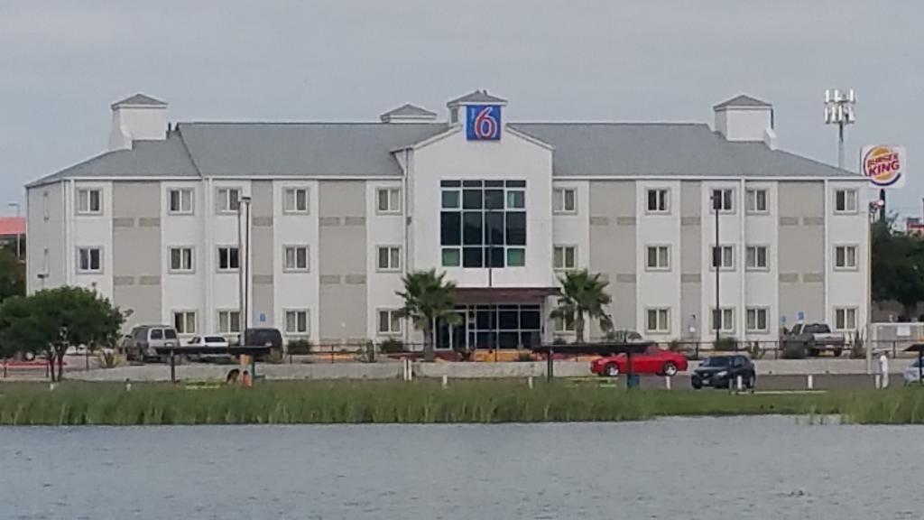 Motel 6-Eagle Pass, Tx - Lakeside المظهر الخارجي الصورة